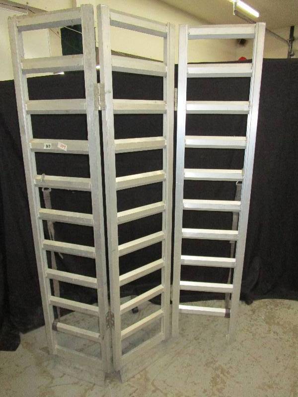 lot 104 image: Folding Aluminum Ramp