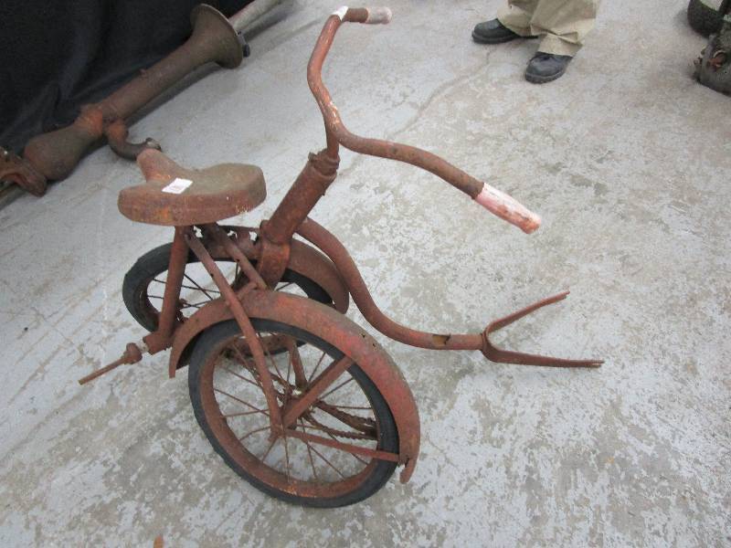 lot 111 image: Vintage Tricycle & Bicycle Parts