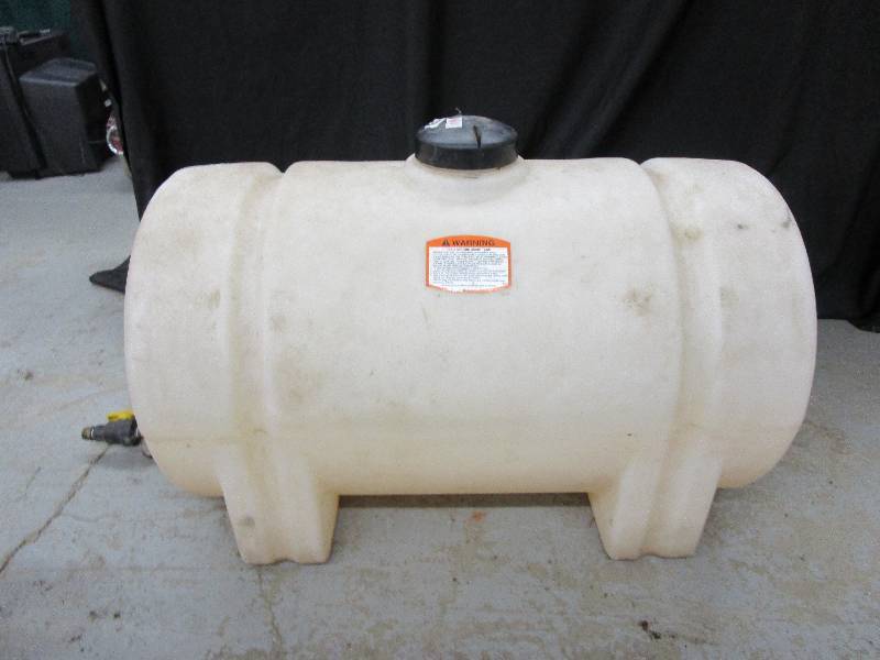 lot 118 image: 65 Gallon Truck Tank