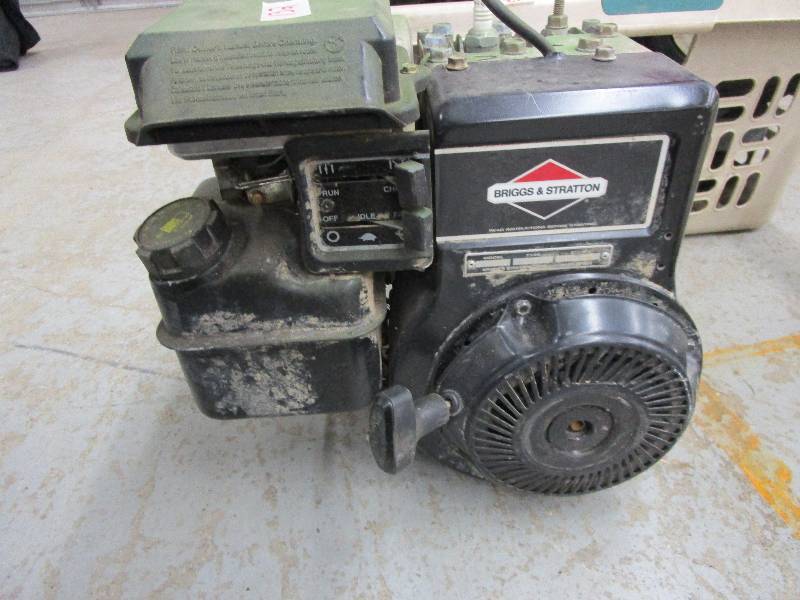lot 132 image: Briggs & Stratton Motor-Horizontal Shaft