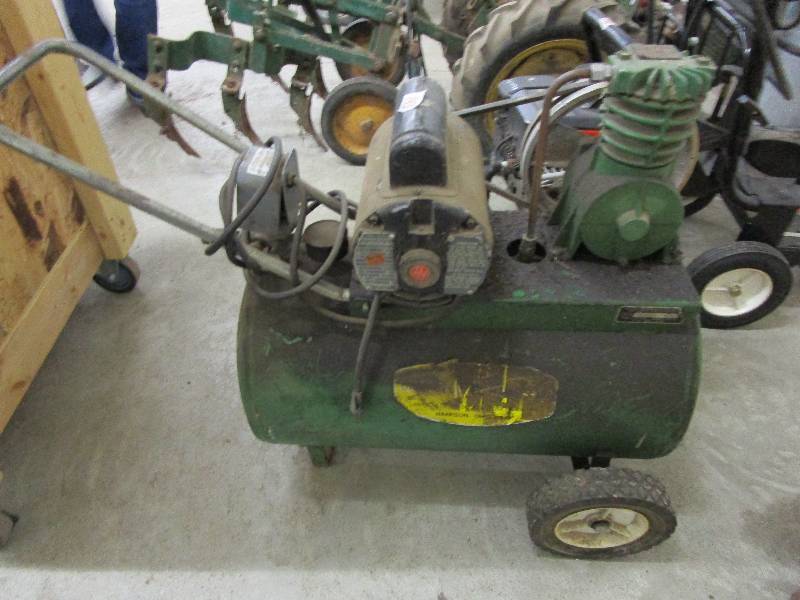 lot 143 image: Campbell-Hausfeld Air Compressor-1.5 hp, 5 gallon. Tested & Works