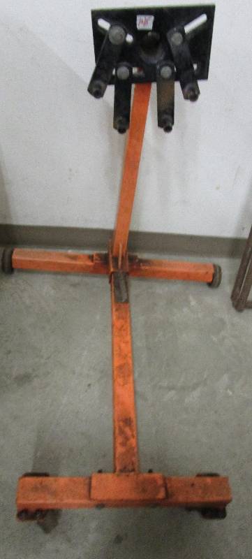lot 145 image: Portable Engine Stand