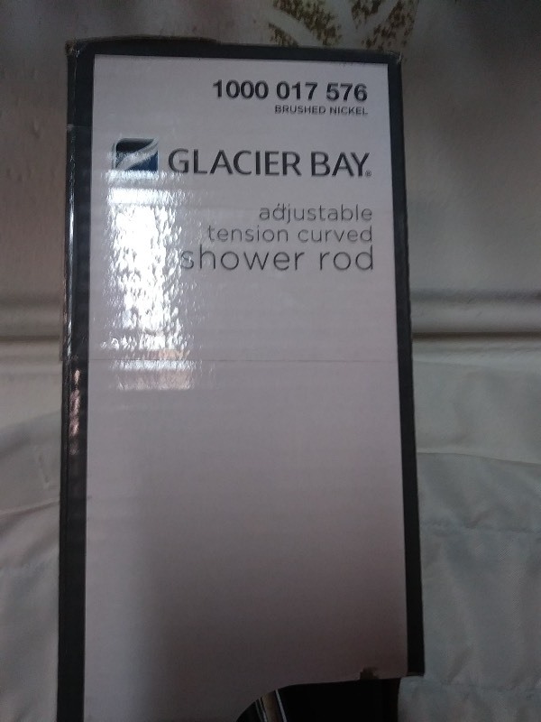 Glacier Bay curved shower rod 1000 017 576