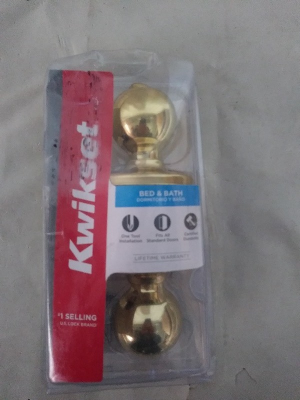 Kwikset Bed and bathroom door handle