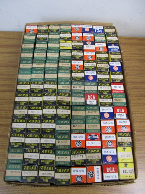 lot 38 image: Lot of 100 Assorted Vintage Radio Tubes
