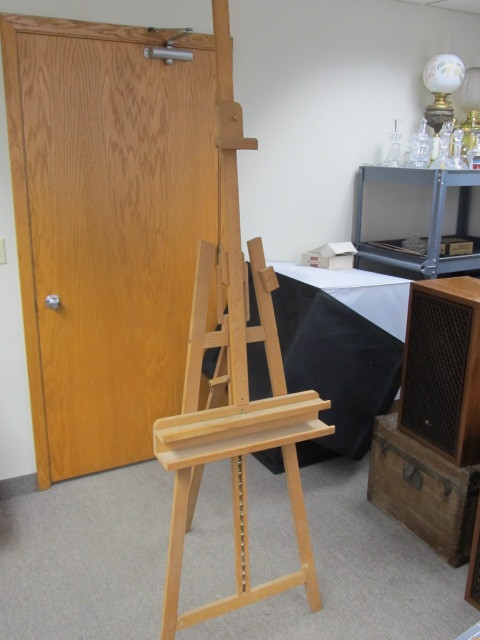 lot 62 image: Large Wooden MADEF Artist Easel wBrushes