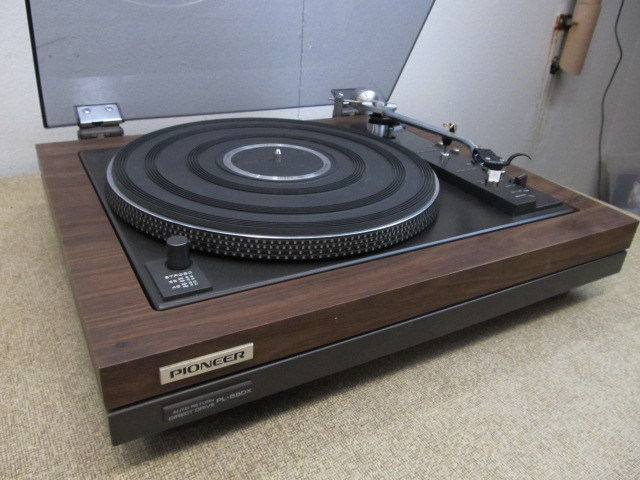 lot 74 image: Working Vintage PIONEER PL-55DX Turntable