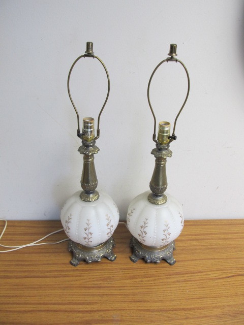 lot 79 image: Pair of Mid Century Glass & Brass Table Lamps