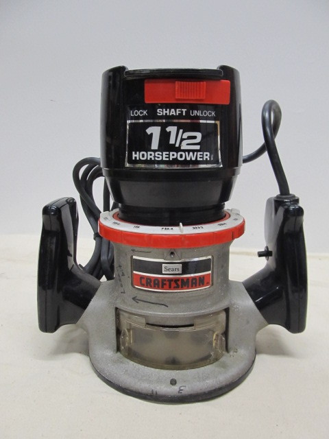 lot 100 image: Working CRAFTSMAN 1.5hp Router