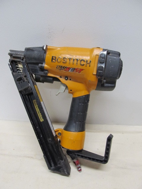 lot 103 image: BOSTICH StrapShooter Nailer