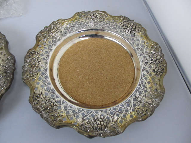 lot 132 image: Set of 8 Godinger Silver Plated Wine Coasters