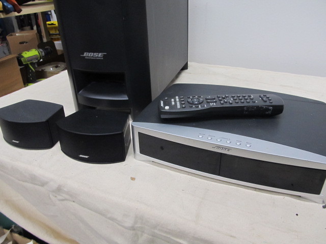 lot 139 image: Working BOSE Acoustimass PS3-2-1 III Powered Stereo System