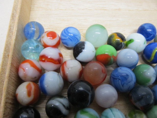 lot 138 image: Nice Lot of Old Vintage Marbles #5