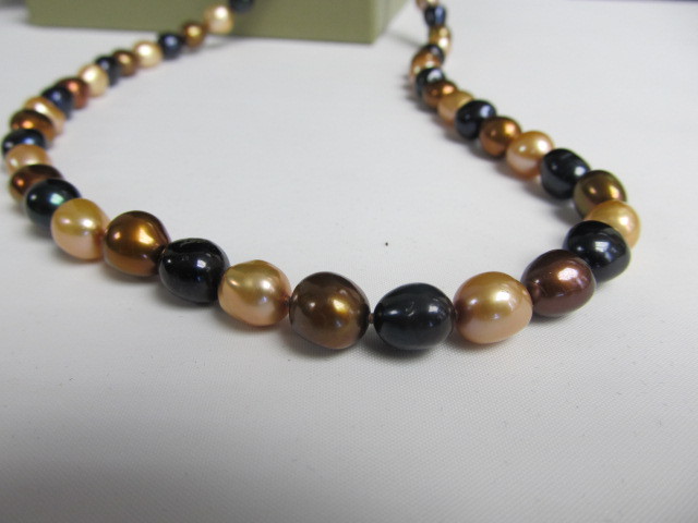 lot 121 image: HONORA Genuine Pearl Necklace