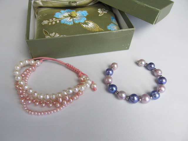 lot 114 image: 2 HONORA Genuine Pearl Bracelets