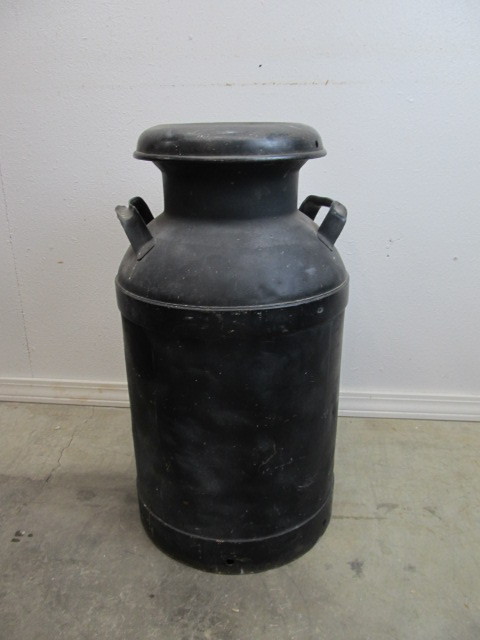 lot 4 image: FARS CO-OP Milk Can