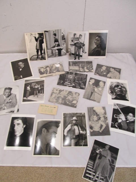lot 59 image: Lot of Vintage Paper Ephemera Hollywood Stars Pictures & Post Cards