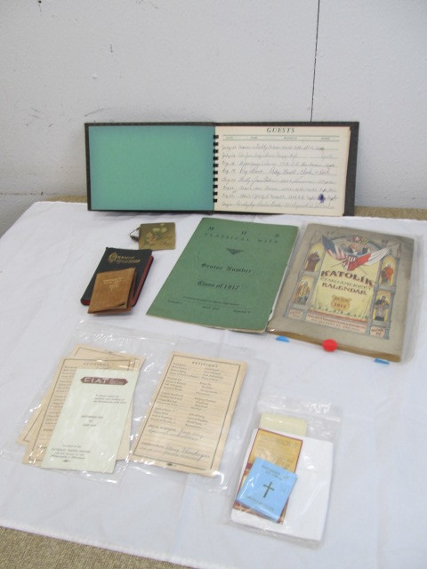 lot 70 image: Lot of Assorted Vintage Misc Ephemera