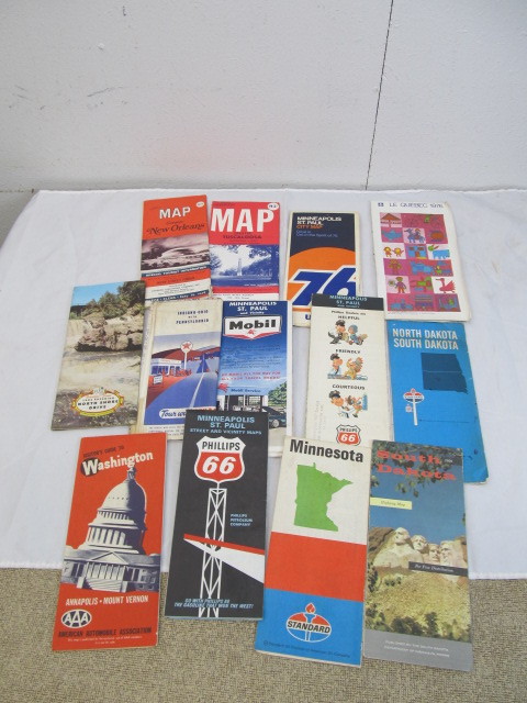 lot 76 image: Lot of Vintage Road Maps