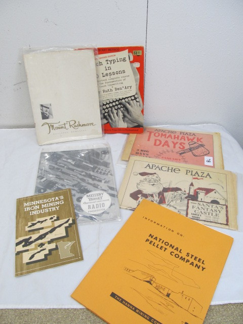 lot 78 image: Lot of Misc Vintage Paper Ephemera