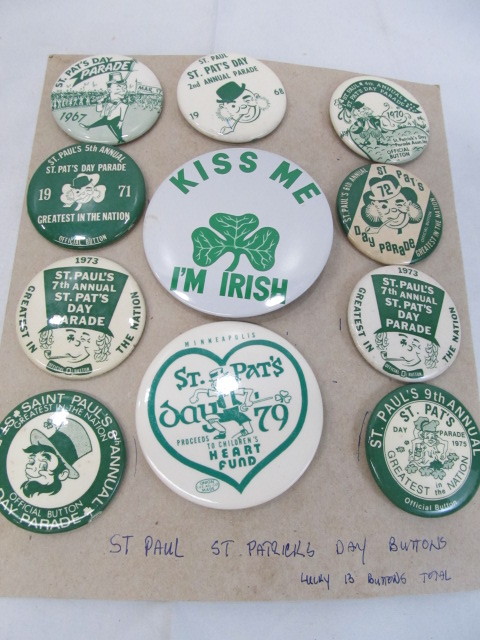 lot 116 image: Lucky Irish St. Patricks Pinbacks