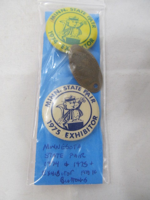 lot 136 image: 1974 & 1975 Minnesota State Fair Exhibitor Pinbacks