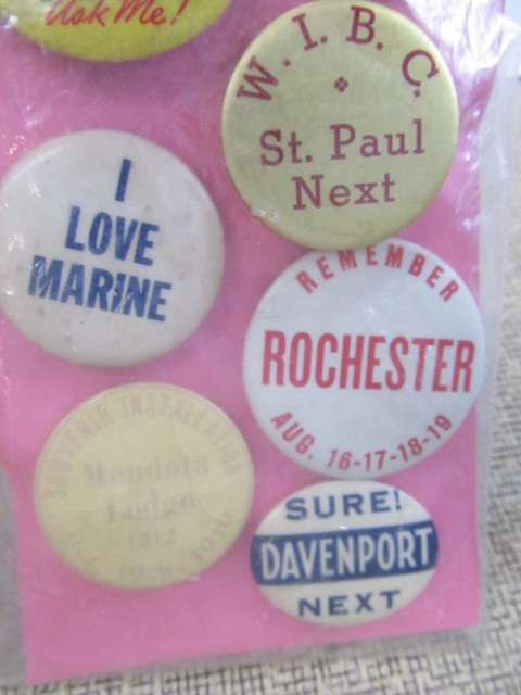 lot 147 image: Lot of Vintage, Classic Pinbacks