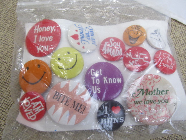 lot 179 image: Lot of Assorted Vintage Buttons w Sayings - Bite Me, I Am Loved, etc.