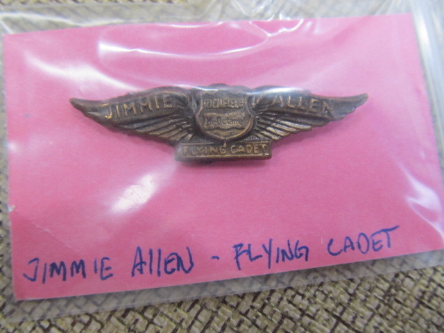 lot 201 image: Jimmie Allen Flying Cadet Badge