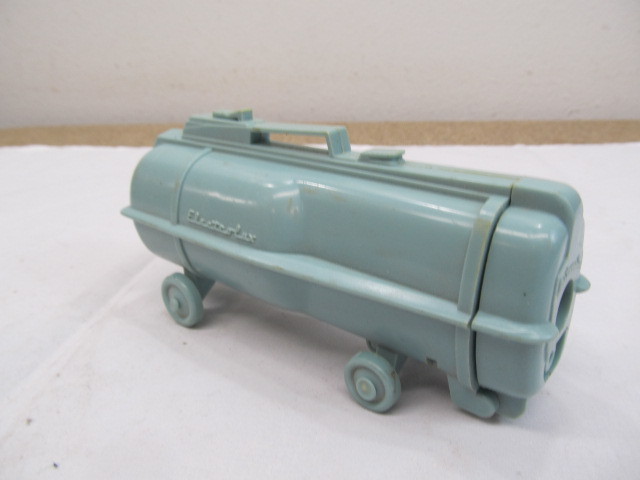 lot 266 image: GE Electrolux Advertising Quarter Bank
