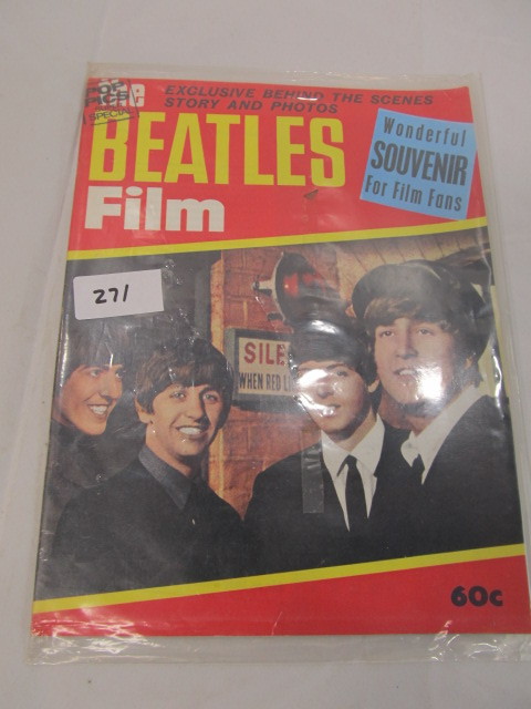 lot 271 image: Souvenir BEATLES Film Magazine