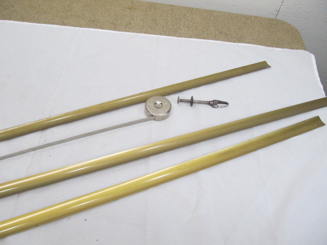 lot 282 image: Lot of Vintage Ruler, Yard Sticks, etc