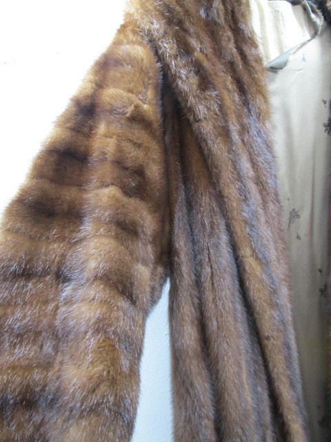 lot 341 image: Louis Kaplan Furs - MINK Coat  - Size Med.