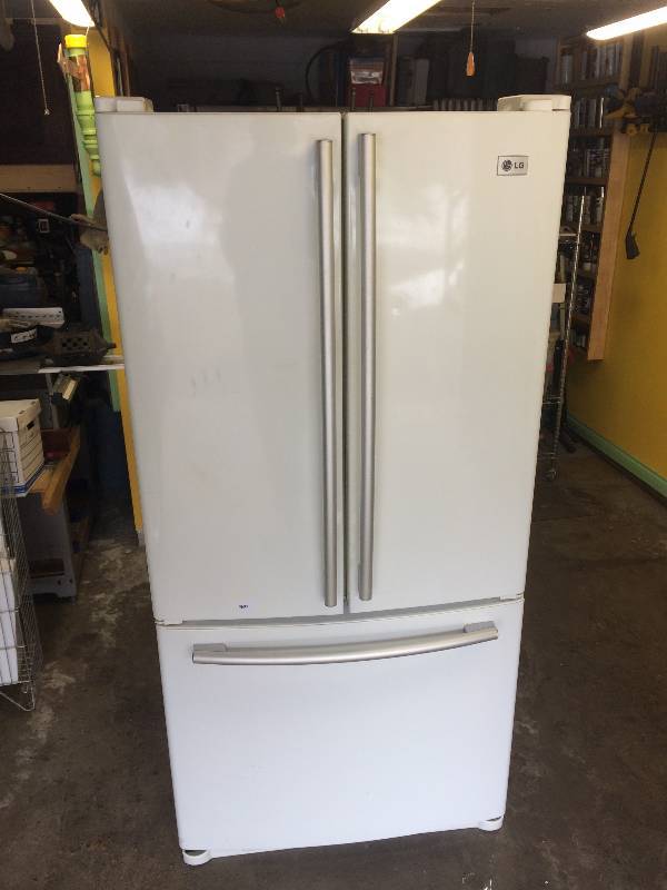 lot 300 image: LG Bottom Freezer Refrigerator