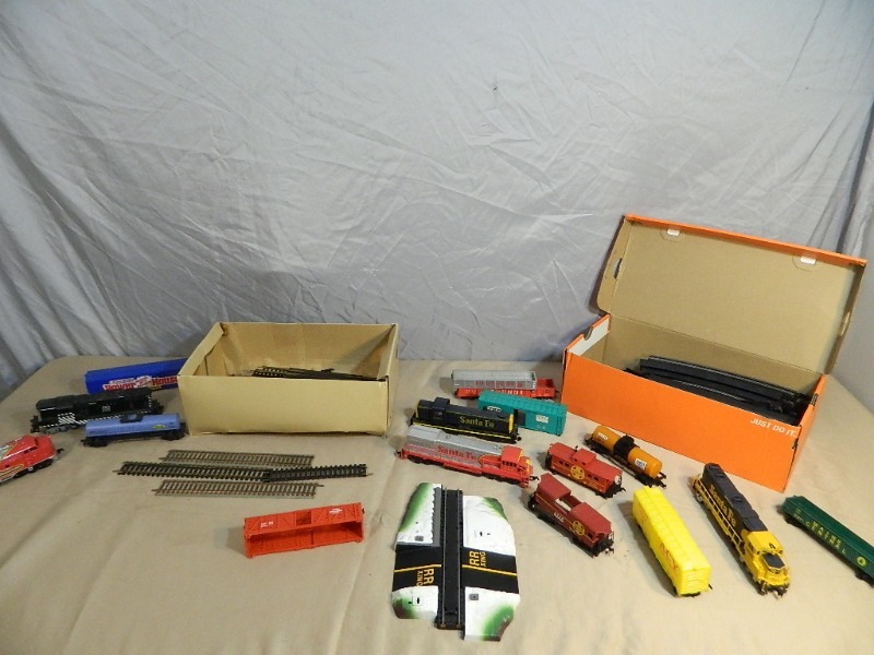 lot 18 image: Model Trains