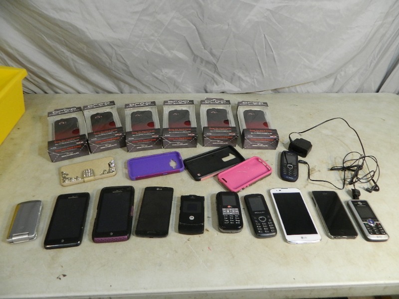 lot 50 image: Phones and Cases