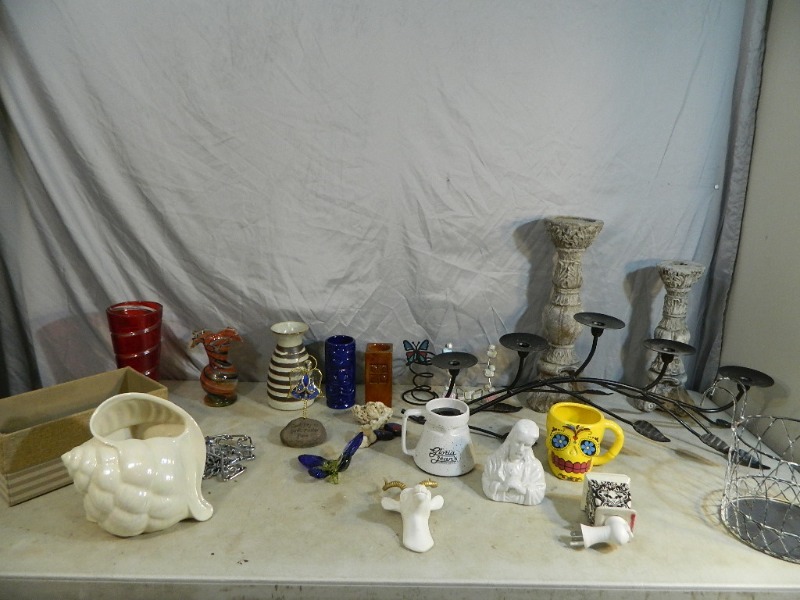 lot 106 image: Home Decor and More