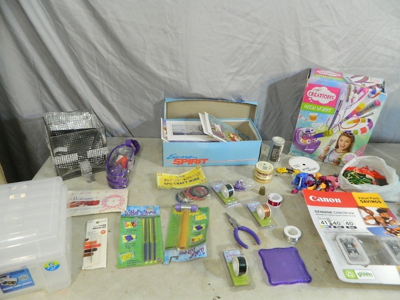 lot 112 image: Craft Items
