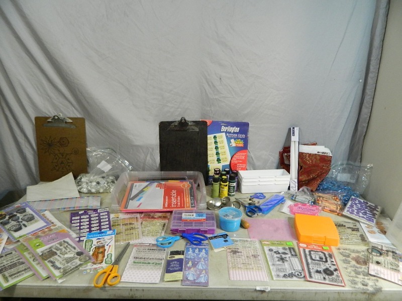 lot 115 image: Craft Items
