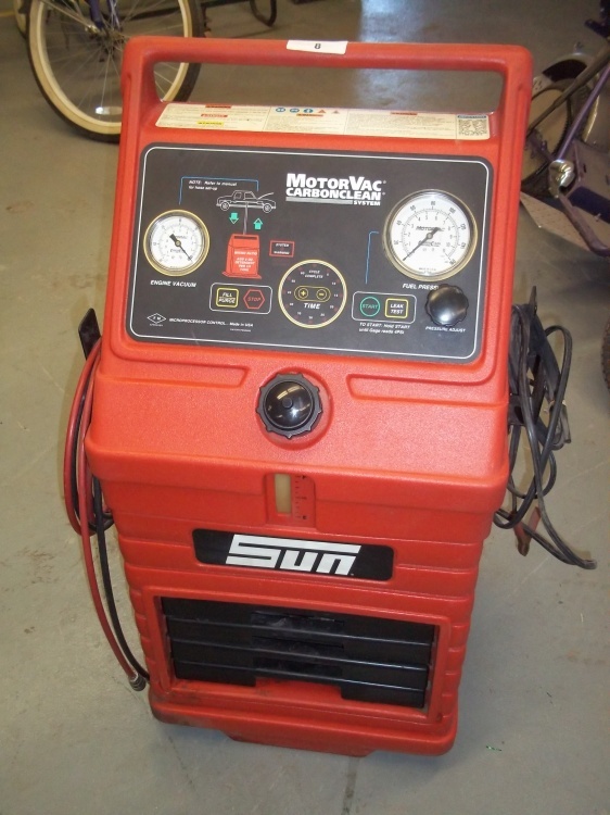 lot 8 image: Motor Carbon Cleaning Machine