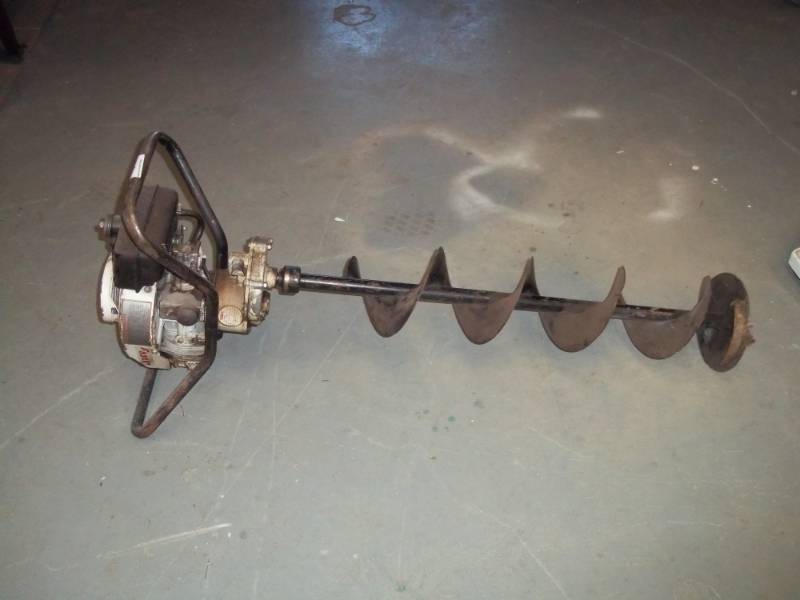 lot 9 image: Jiffy Ice Auger 8