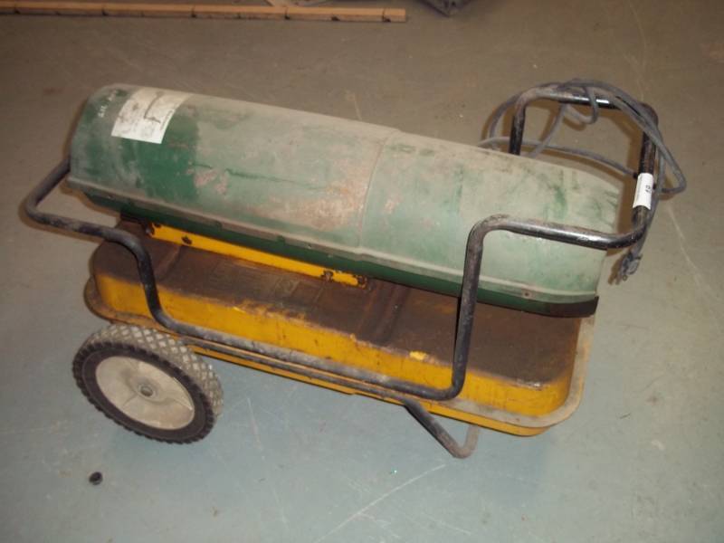 lot 19 image: Knipco Heater