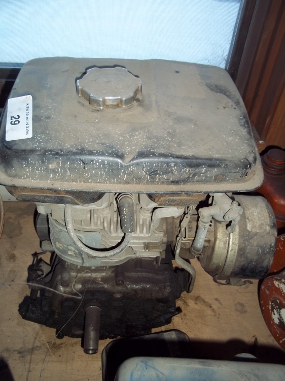 lot 29 image: Robin E420 Horizontal Shaft Motor