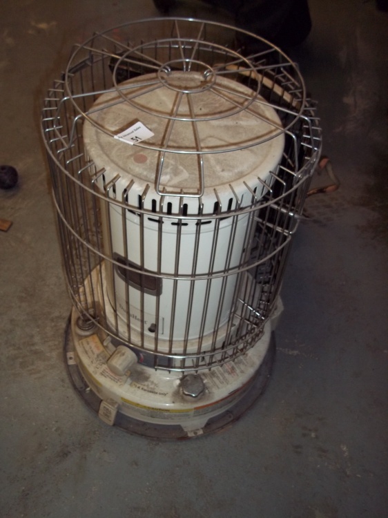 lot 51 image: Kerosene Heater