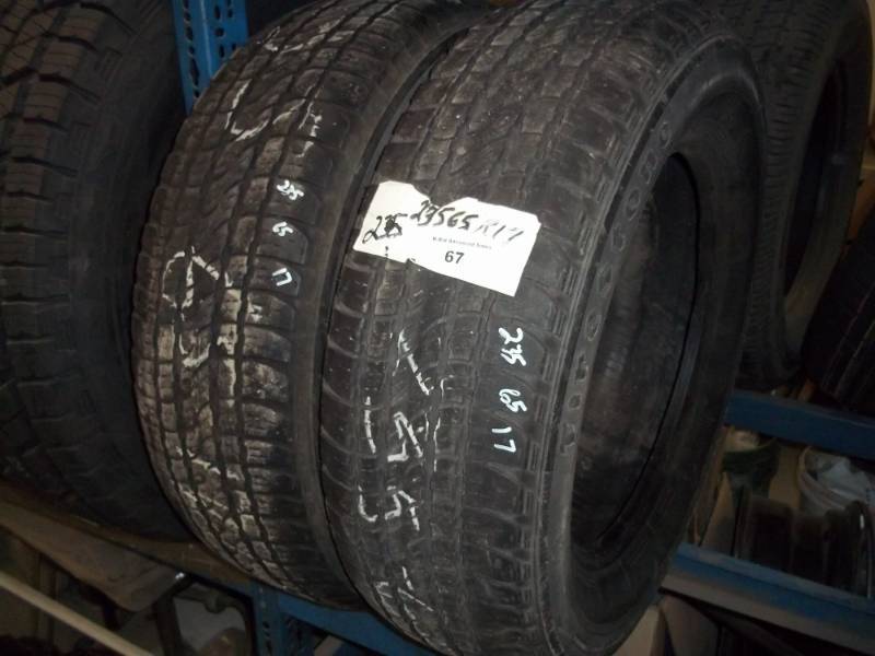 lot 67 image: Pair of  23565R17 Tires