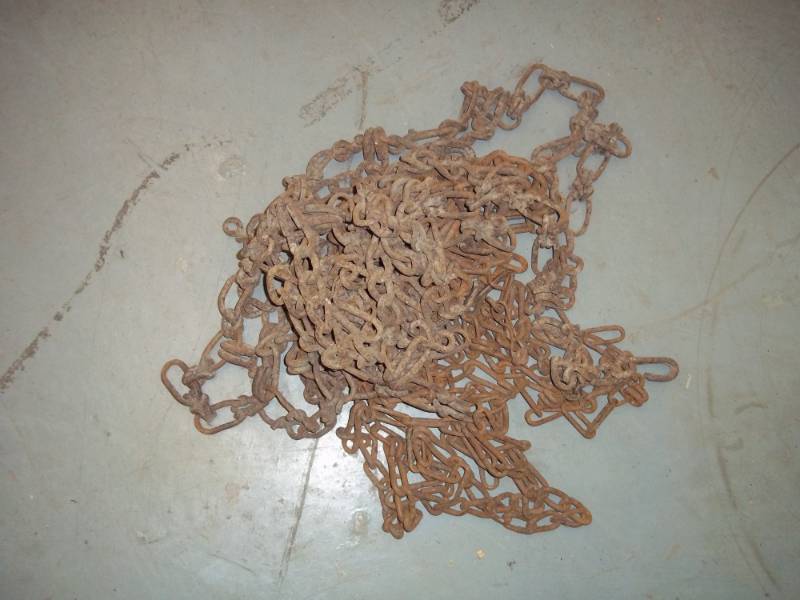 lot 75 image: Assorted Tire Chain