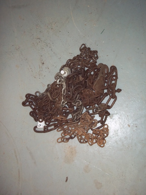 lot 76 image: Assorted Chain