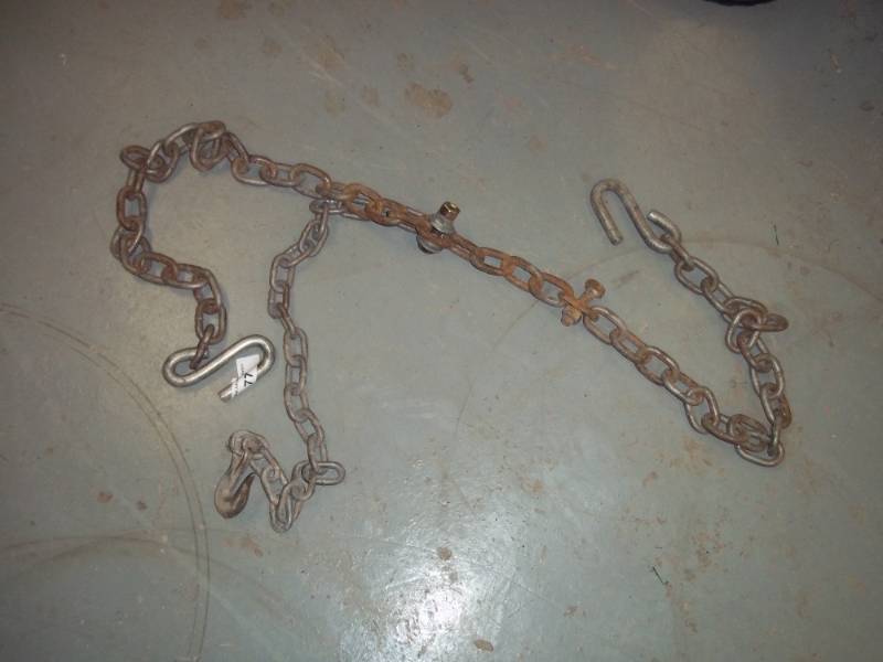 lot 77 image: Safety Chain