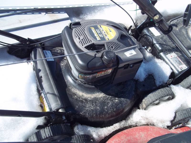 lot 106 image: Push Mower for parts or repair