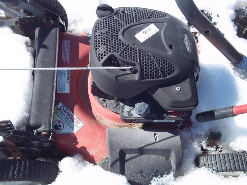 lot 115 image: Push Mower for parts or repair